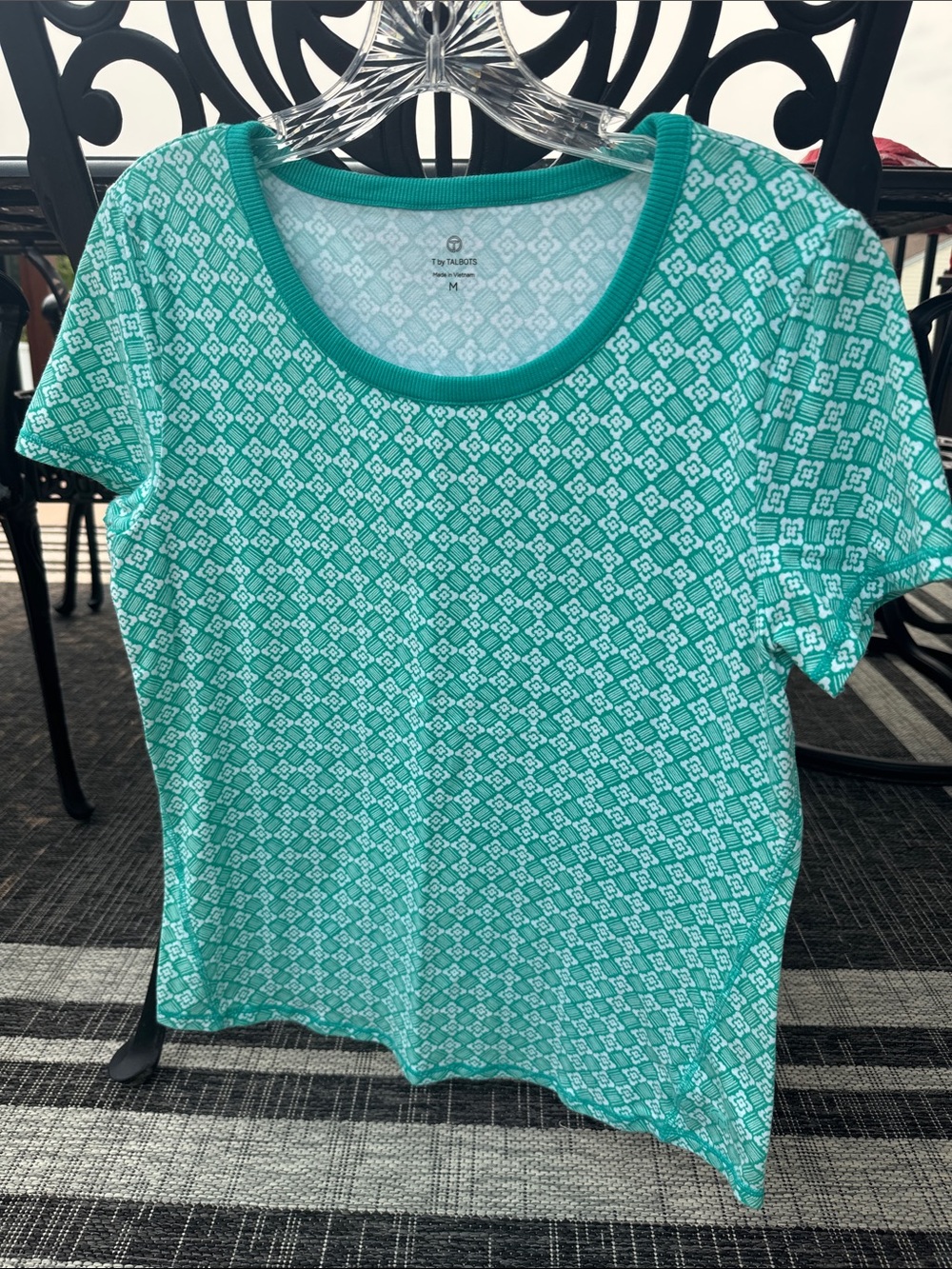 Talbots Aqua Short Sleeve Scoop Neck Top with White Geometric Print